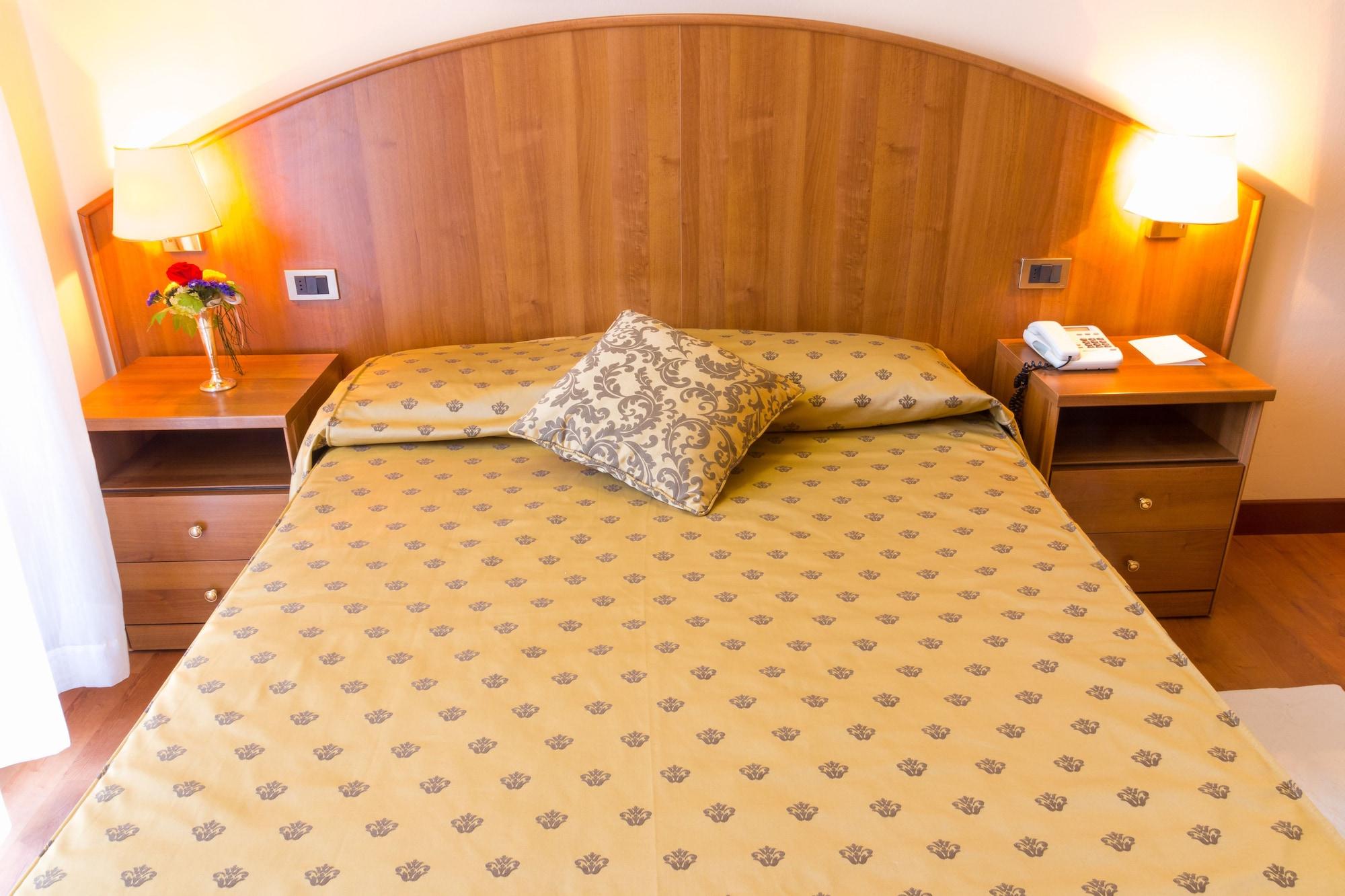 Hotel Principe Бибионе Екстериор снимка