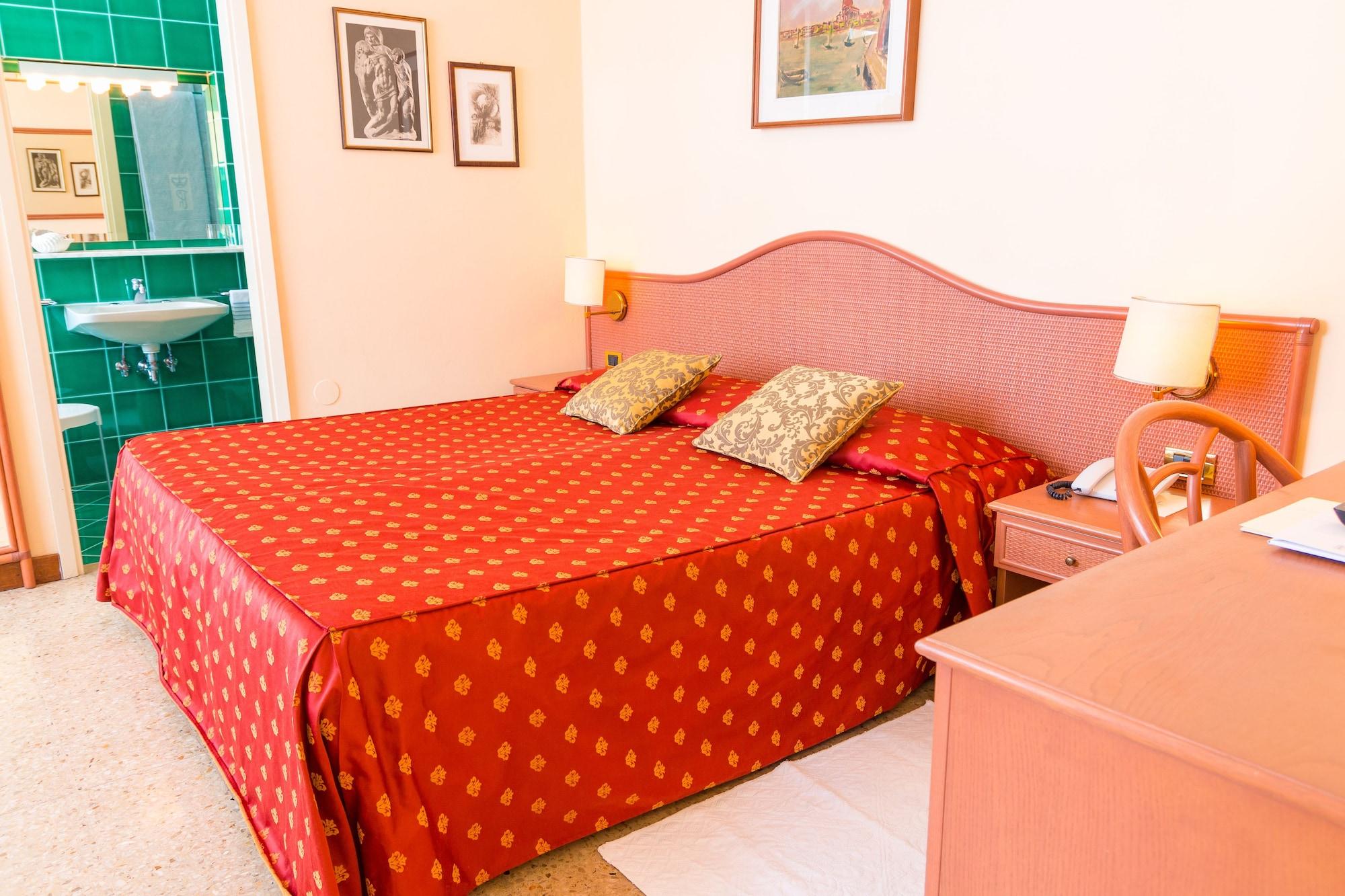 Hotel Principe Бибионе Екстериор снимка