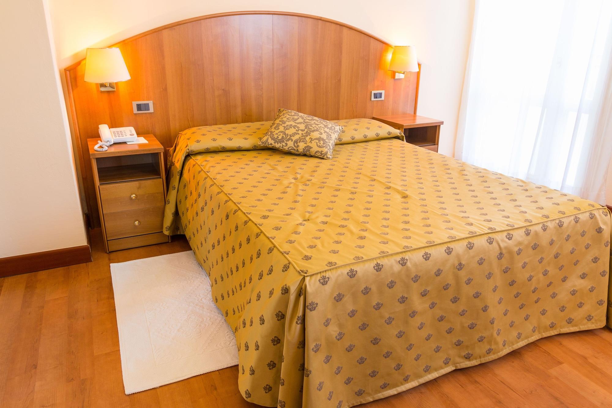 Hotel Principe Бибионе Екстериор снимка