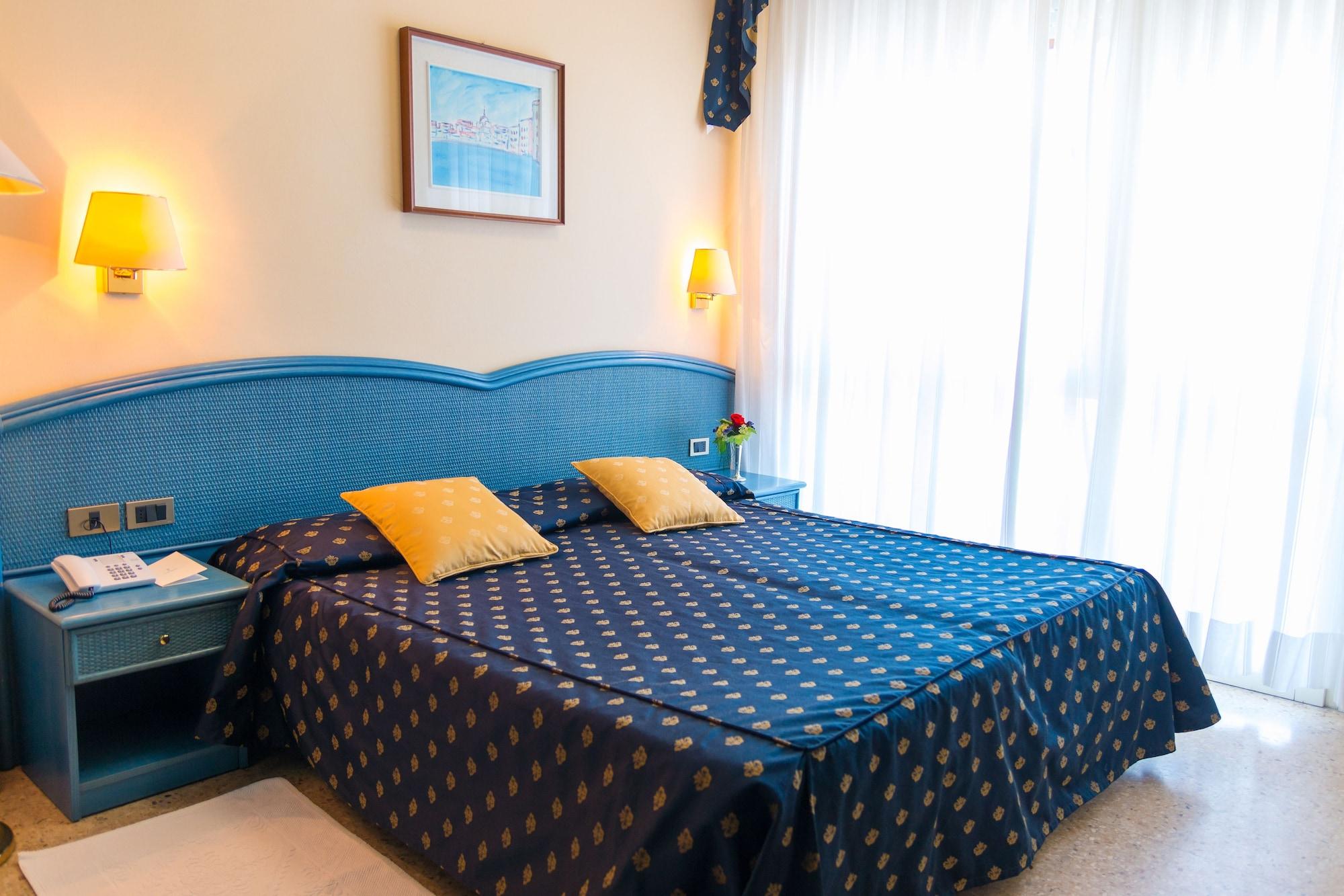 Hotel Principe Бибионе Екстериор снимка