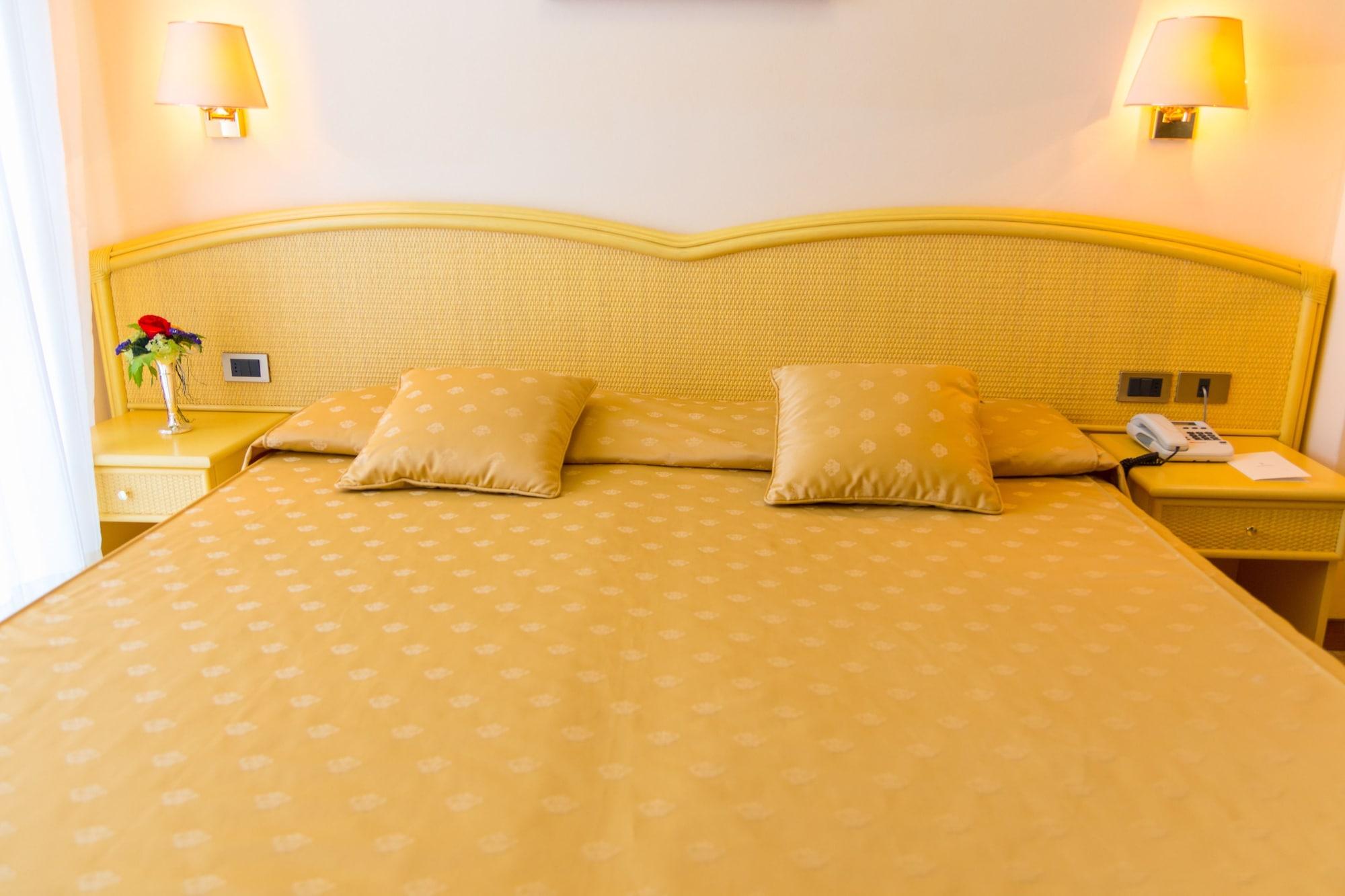 Hotel Principe Бибионе Екстериор снимка