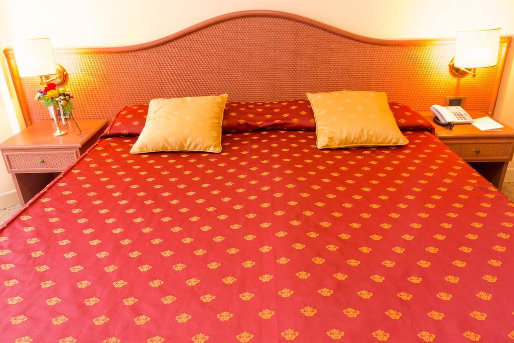 Hotel Principe Бибионе Екстериор снимка