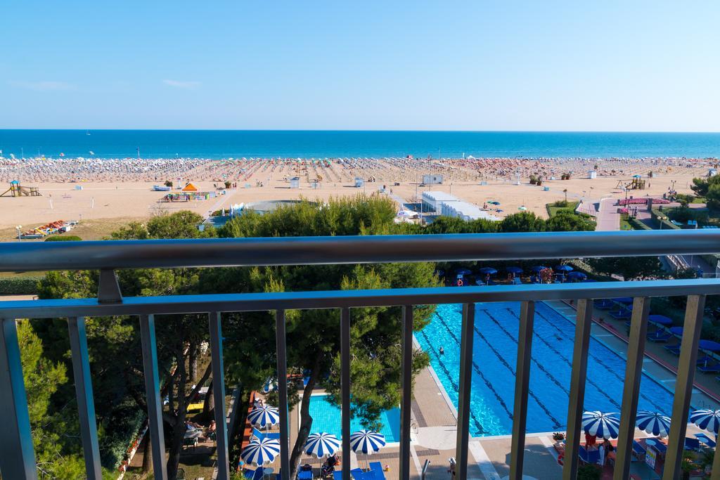 Hotel Principe Бибионе Екстериор снимка