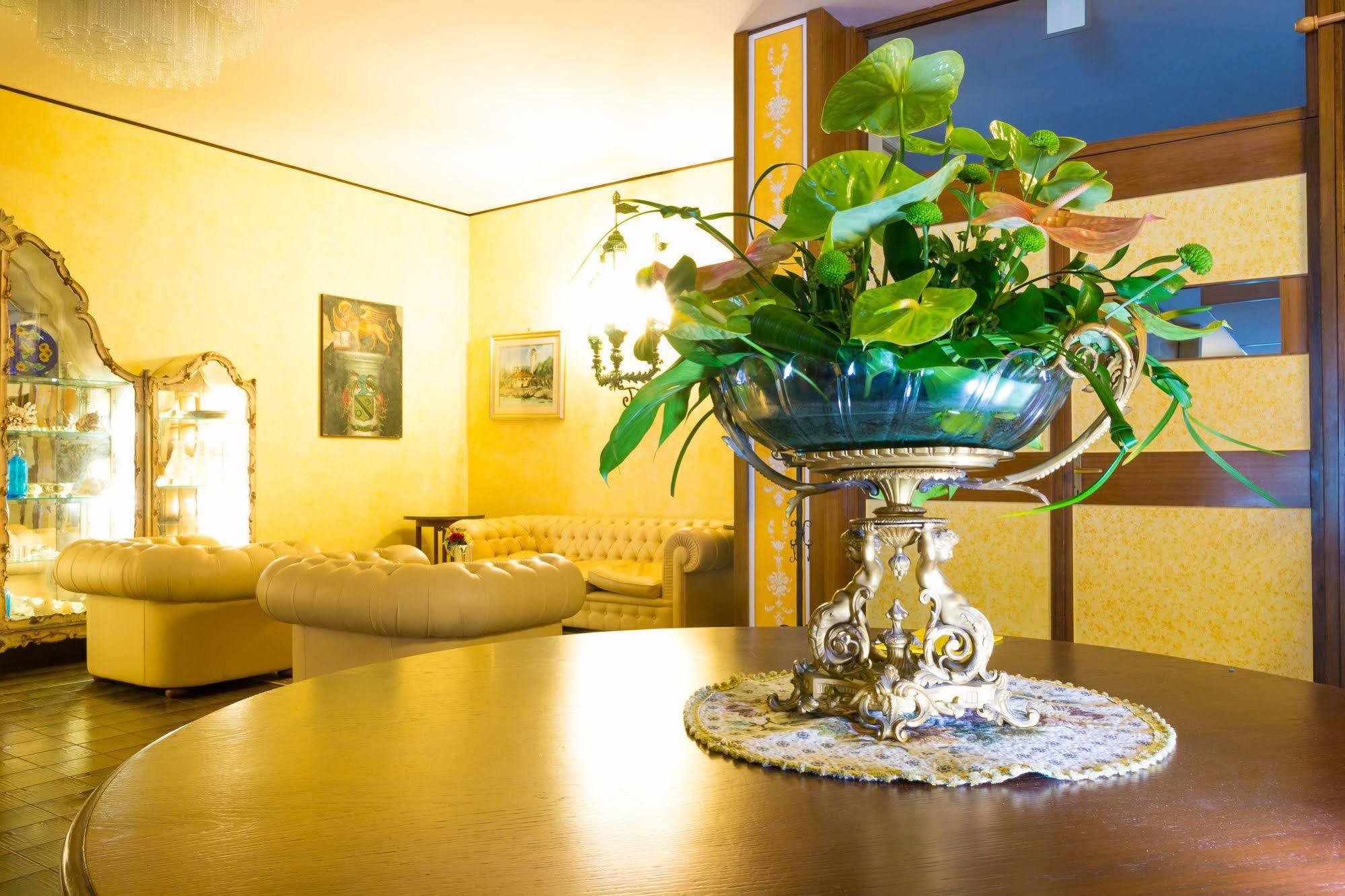 Hotel Principe Бибионе Екстериор снимка